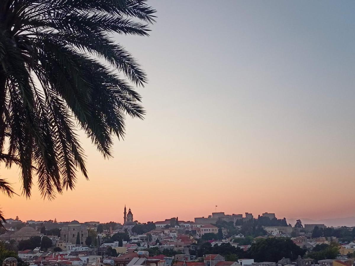 A Medieval Windmill Tower With Magnificent View Rhodes City Exteriér fotografie